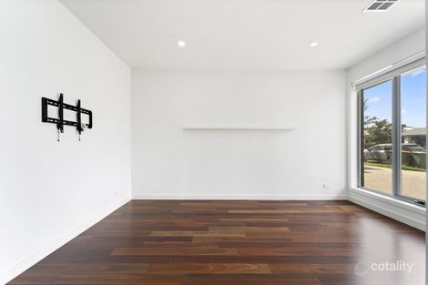 Property photo of 335 Highlander Drive Craigieburn VIC 3064