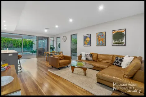 Property photo of 21 Esher Street Tarragindi QLD 4121