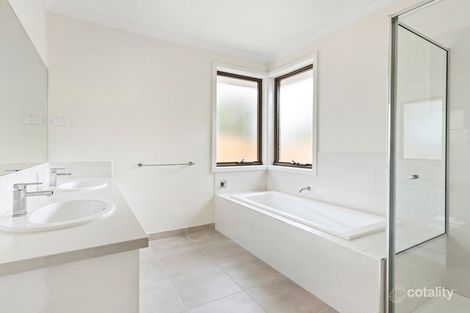 Property photo of 2/14 Glen Dhu Road Kilsyth VIC 3137
