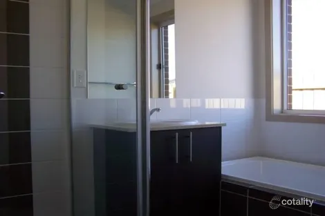 Property photo of 130 Dalray Crescent Kurunjang VIC 3337
