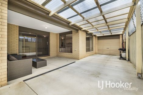 Property photo of 14 Alder Way Cranbourne VIC 3977