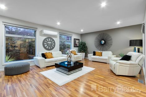 Property photo of 55 Tiverton Circuit Mooroolbark VIC 3138
