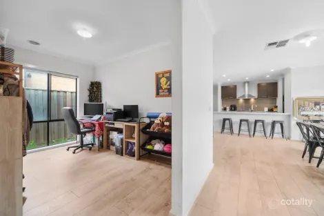 Property photo of 17 Seed Avenue Truganina VIC 3029