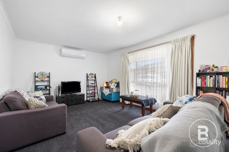 Property photo of 2/1014 Howitt Street Wendouree VIC 3355