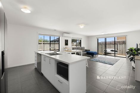 Property photo of 5 Bayview Road Officer VIC 3809