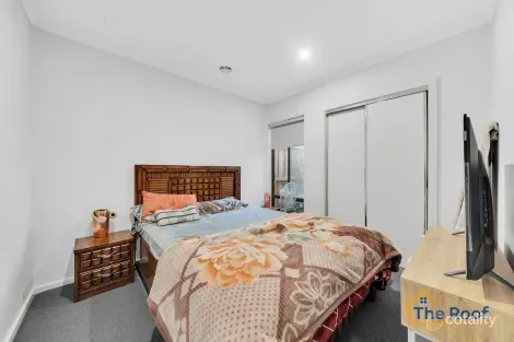 Property photo of 53 Stanmore Crescent Wyndham Vale VIC 3024