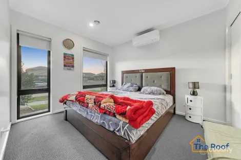 Property photo of 53 Stanmore Crescent Wyndham Vale VIC 3024