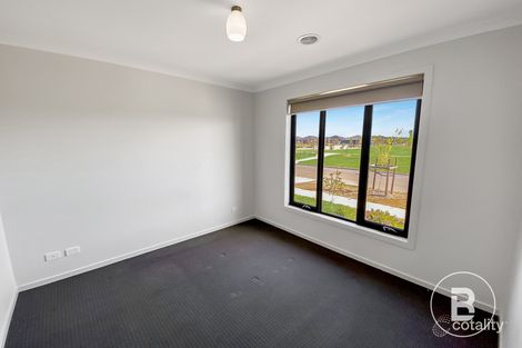 Property photo of 5 Nyon Road Alfredton VIC 3350