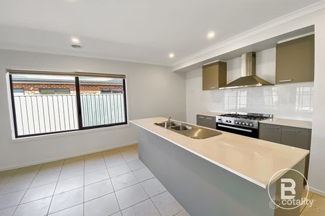 Property photo of 5 Nyon Road Alfredton VIC 3350