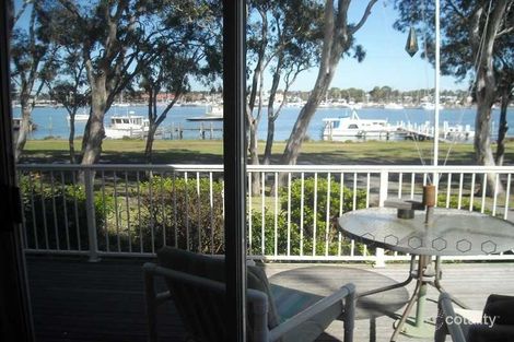 Property photo of 35 Western Boulevard Raymond Island VIC 3880