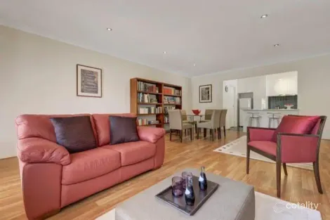 Property photo of 2/141 Maltravers Road Ivanhoe VIC 3079