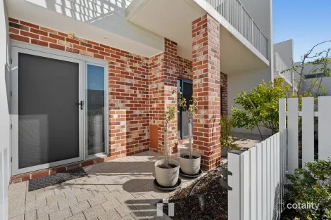 Property photo of 14 Catseye Walk Treeby WA 6164