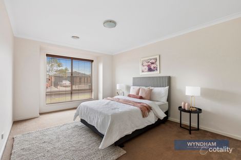 Property photo of 8 Durville Street Wyndham Vale VIC 3024