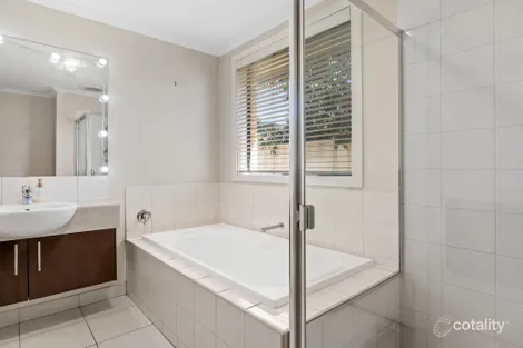 Property photo of 8/4-6 Greenview Circuit Epsom VIC 3551