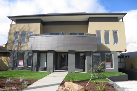 102/214 Warrigal Rd, Oakleigh South, VIC 3167