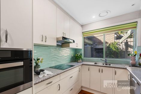 Property photo of 2 Bunker Crescent Glen Waverley VIC 3150