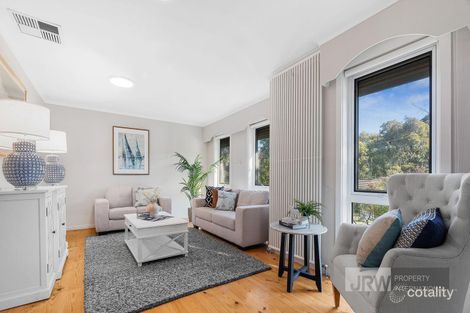 2 Bunker Cres, Glen Waverley, VIC 3150
