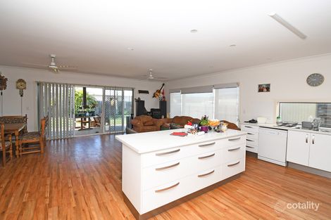 Property photo of 20 Ronaldo Way Urangan QLD 4655