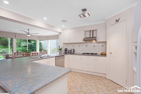 Property photo of 31 Janet Bowman Boulevard Beaconsfield VIC 3807