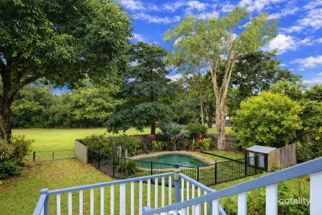 Property photo of 43 Hillview Crescent Whitfield QLD 4870