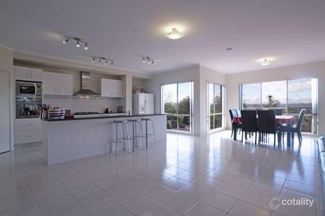 Property photo of 180 Hayrick Lane Mooroolbark VIC 3138