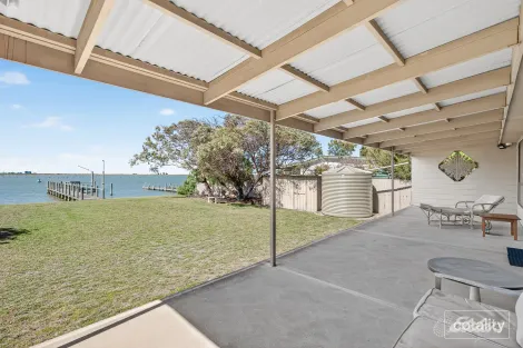 Property photo of 60-62 Mundoo Channel Drive Hindmarsh Island SA 5214