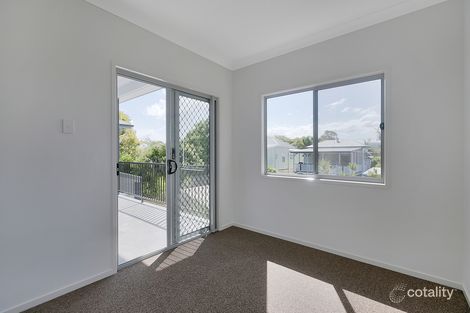 Property photo of 2/99 Wynnum Esplanade Wynnum QLD 4178