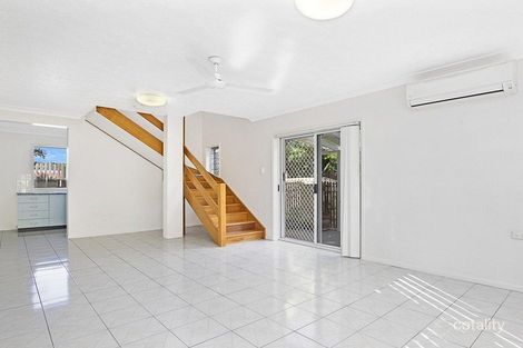 Property photo of 4/8 Lamington Road West End QLD 4810