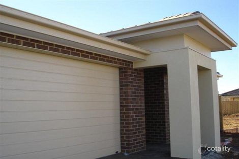 Property photo of 31 Andie Way Tarneit VIC 3029