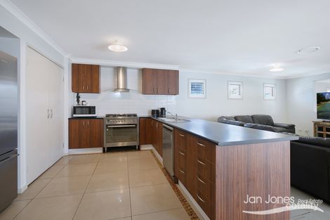 Property photo of 33 Longland Street Redcliffe QLD 4020