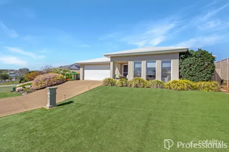 7 Hollows Cres, Lloyd, NSW 2650