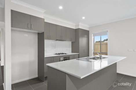 Property photo of 40 Elmtree Crescent Clyde North VIC 3978