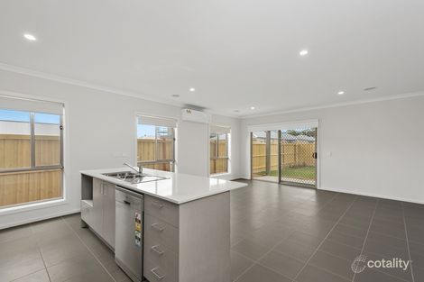 Property photo of 40 Elmtree Crescent Clyde North VIC 3978