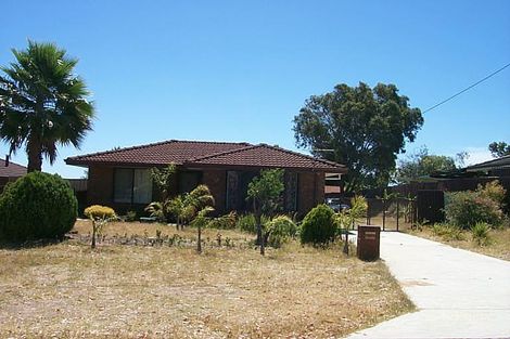 31 Kemmish Ave, Parmelia, WA 6167