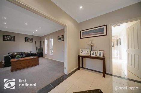 Property photo of 5 Siandra Place Berwick VIC 3806