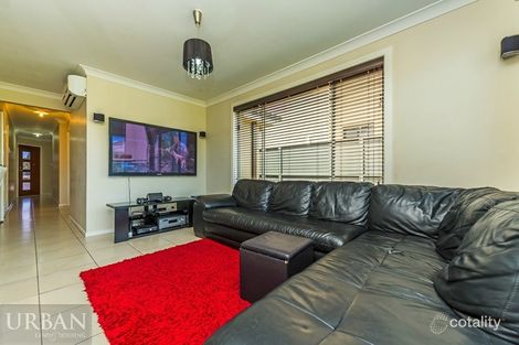 Property photo of 8 Dunlop Avenue Ropes Crossing NSW 2760