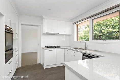 Property photo of 2/8 Station Street Kew East VIC 3102