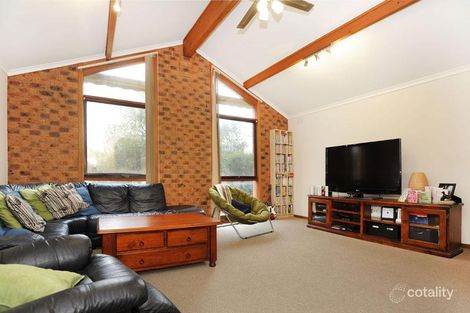 Property photo of 4 Moorina Lane Mooroolbark VIC 3138