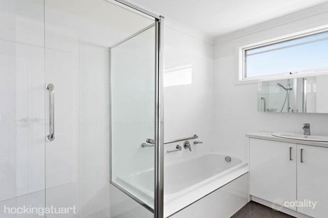 Property photo of 2/8 Station Street Kew East VIC 3102