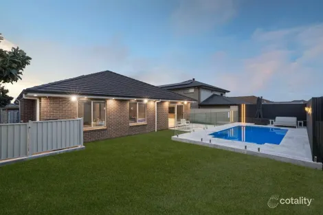 Property photo of 8 Reed Street Oran Park NSW 2570