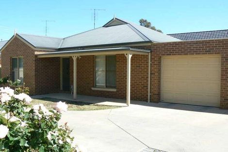 Property photo of 2/2-4 Echuca Street Moama NSW 2731