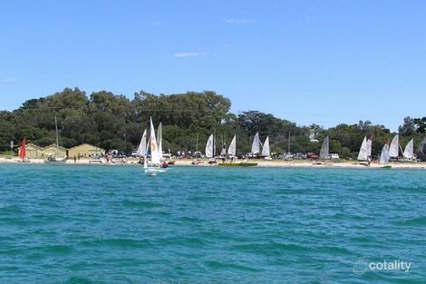 Property photo of 19 Half Moon Crescent Indented Head VIC 3223