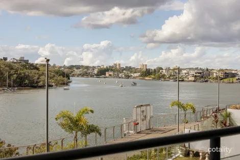 Property photo of 1/98 Thorn Street Kangaroo Point QLD 4169