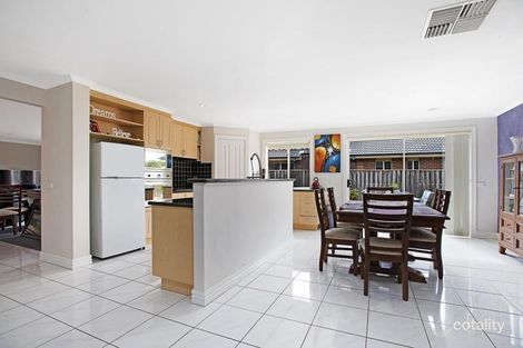 Property photo of 13 Orchardview Grove Sunbury VIC 3429