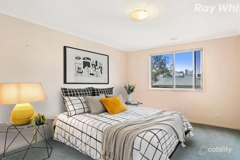 Property photo of 9 Sylvan Avenue Keysborough VIC 3173