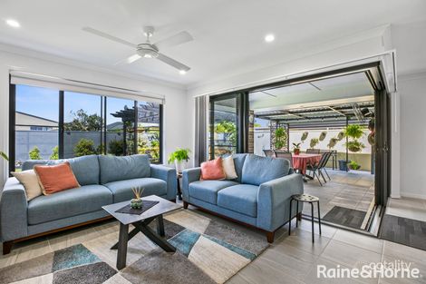 Property photo of 8 Habitat Circuit Cooloola Cove QLD 4580