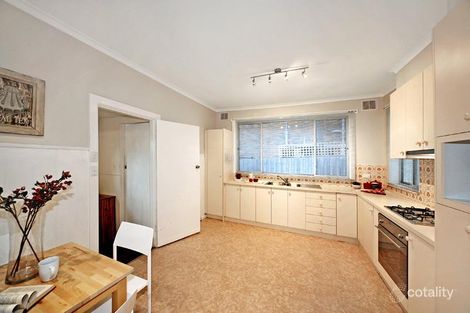 Property photo of 33 Dromana Avenue Bentleigh East VIC 3165