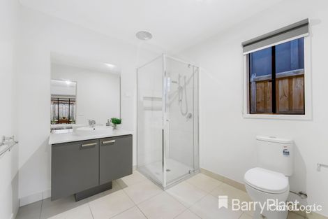 Property photo of 27 Bursaria Drive Truganina VIC 3029