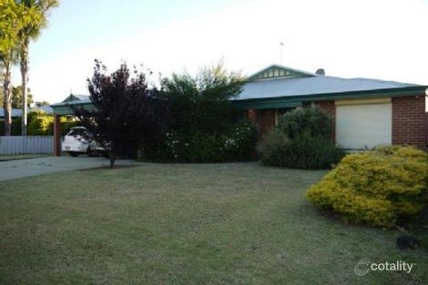 395 Westfield Rd, Seville Grove, WA 6112