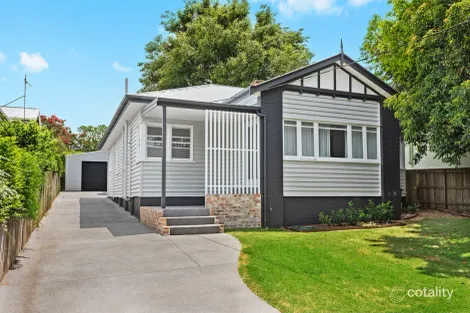 9 Collins St, Mount Lofty, QLD 4350